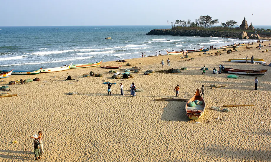 Puri Beach, India : localhi