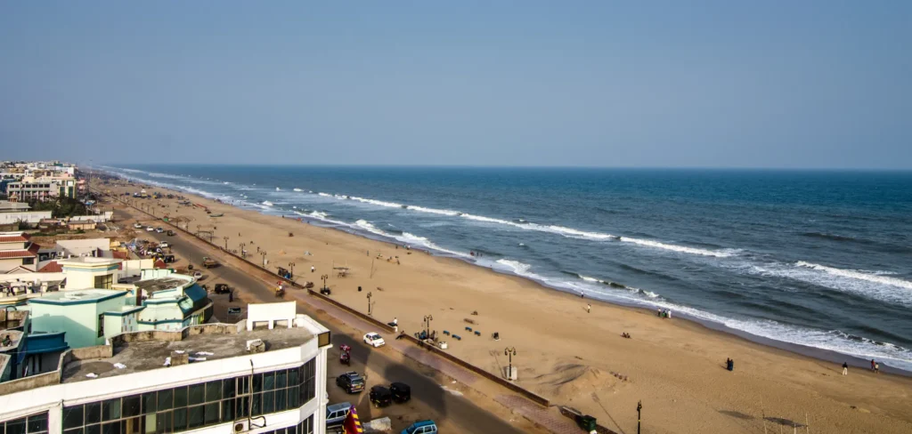 Kovalam Beach, India : localhi