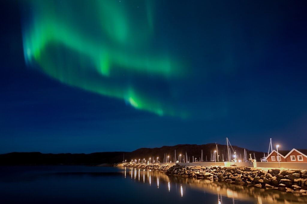 Northern Lights, Aurora Borealis, Norway: localhi