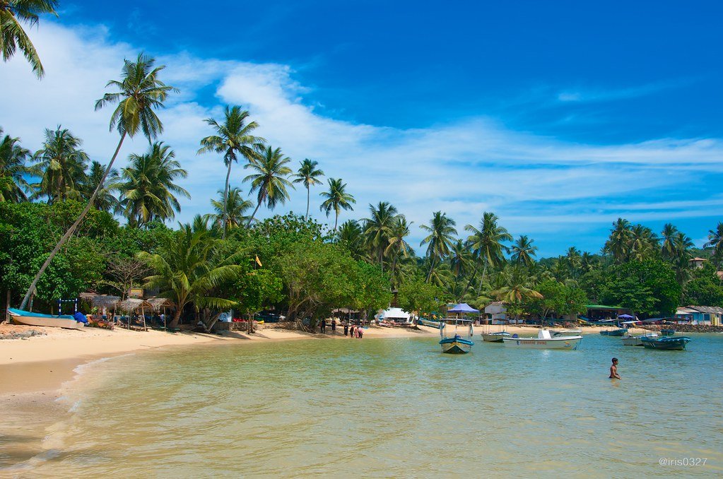 Unawatuna beach, Sri Lanka: localhi