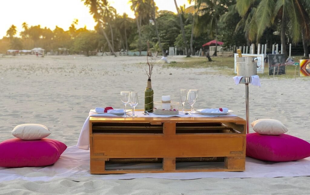 Private Beach Dinner, Honeymoon Destinations: localhi