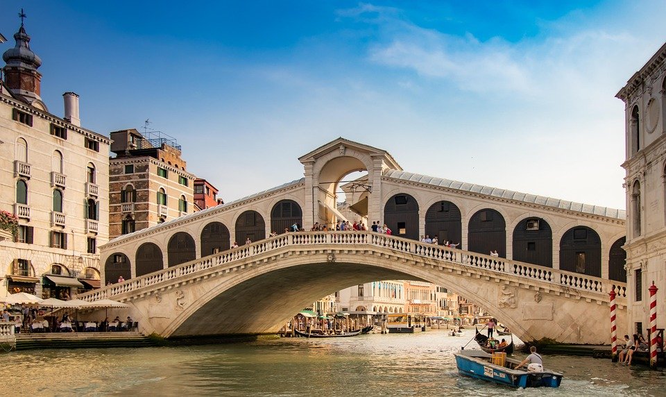 Venice, Italy, the rialto bridge, gondola: localhi